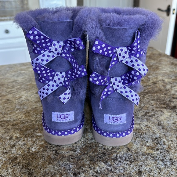 Ugg Bailey Bow Suede Boot - Picture 2 of 5